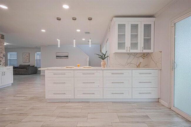 Building Photo - 5914 Clerkenwell Dr