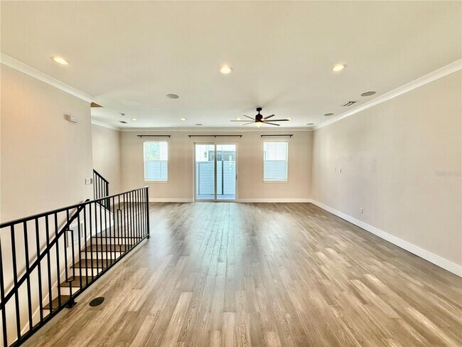Building Photo - 4910 W McElroy Ave