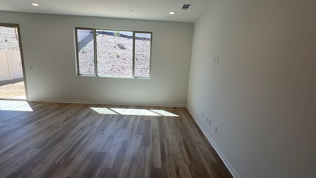 Building Photo - 21469 Thomas Ct
