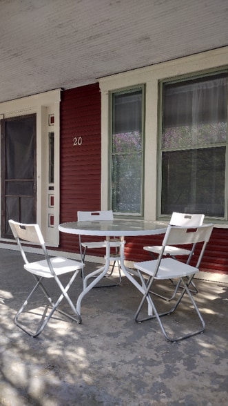 Building Photo - 20 Greenwood Ave