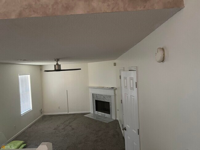 Building Photo - 732 Stonebridge Terrace