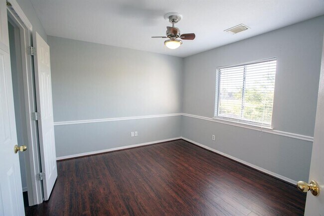 Building Photo - 4410 Sherwood Green Ct