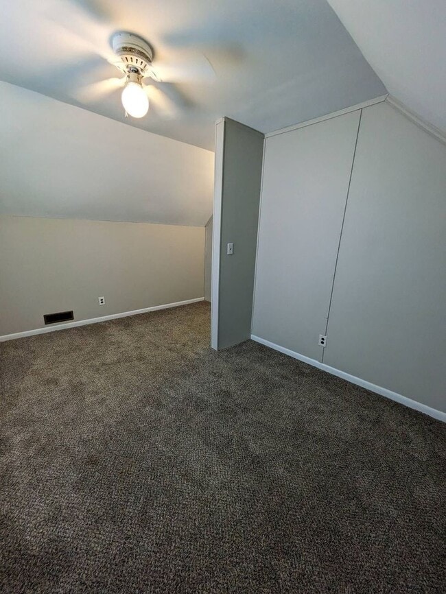 Building Photo - 4 Bedroom Pet Friendly Home For Rent With ...