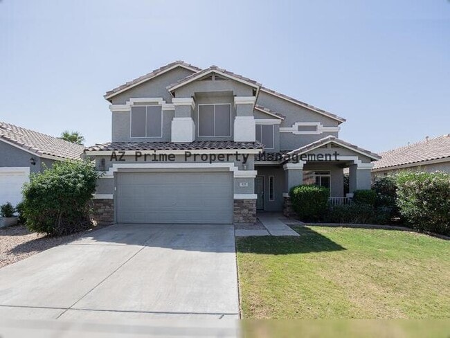 Building Photo - 873 W Tremaine Ave