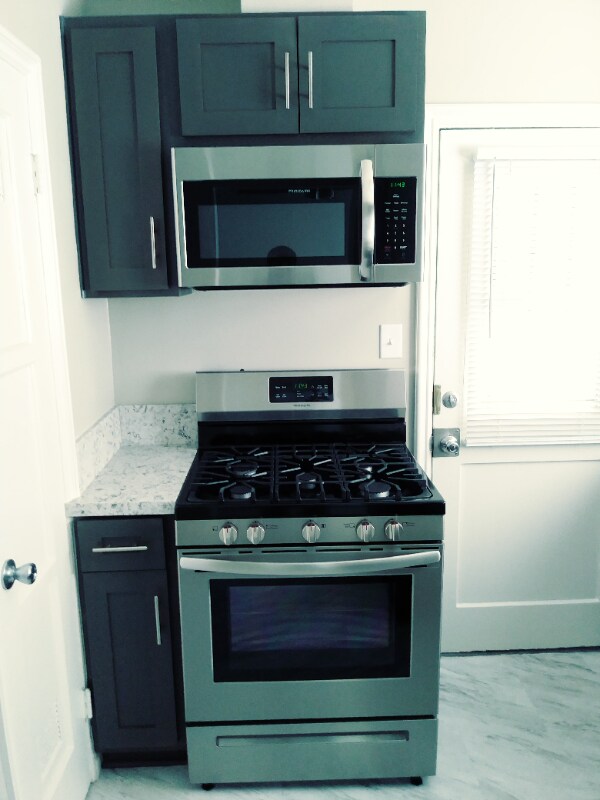 Building Photo - 3716 Carmona Ave