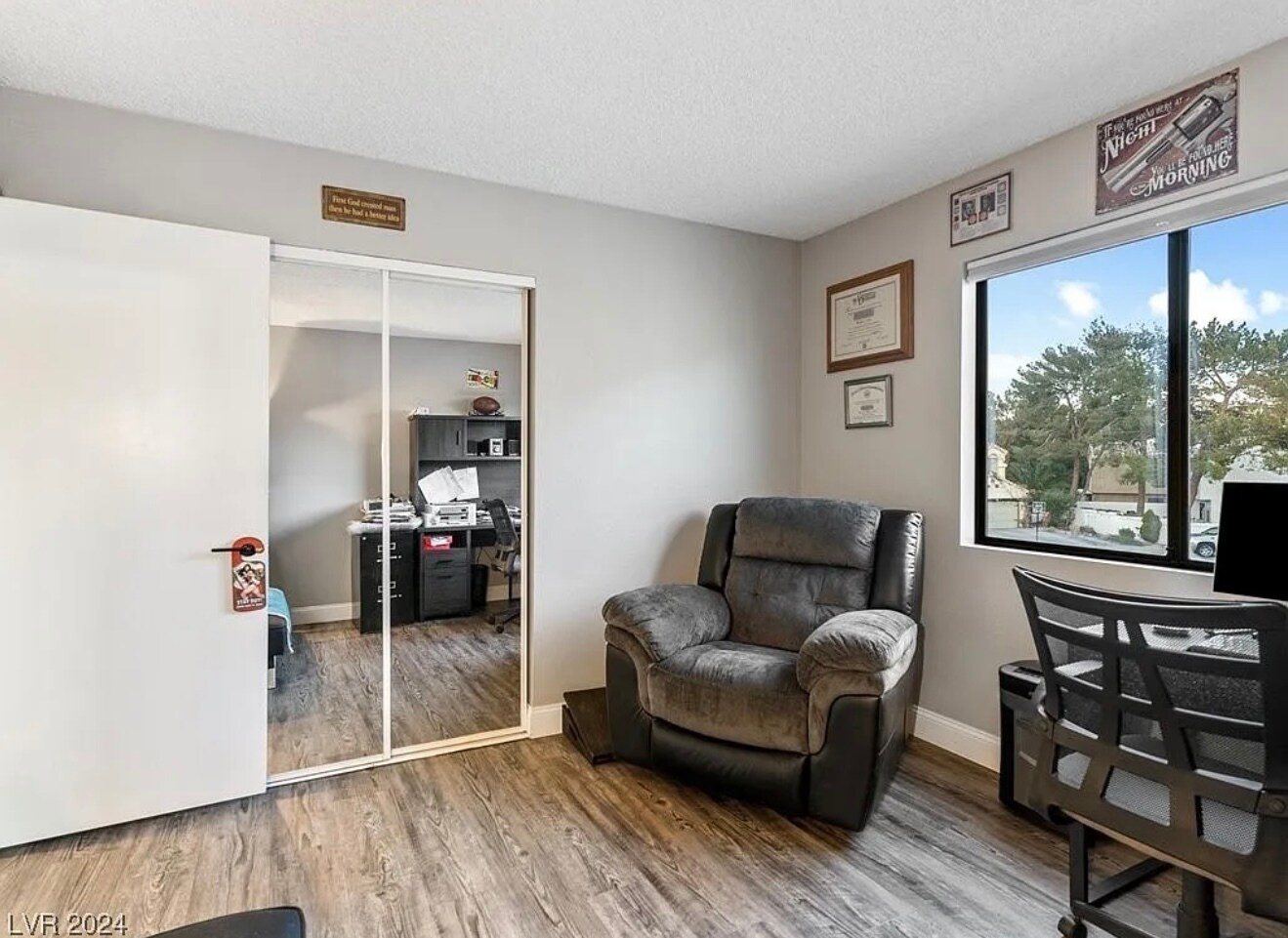 Building Photo - 2801 Willow Wind Ct