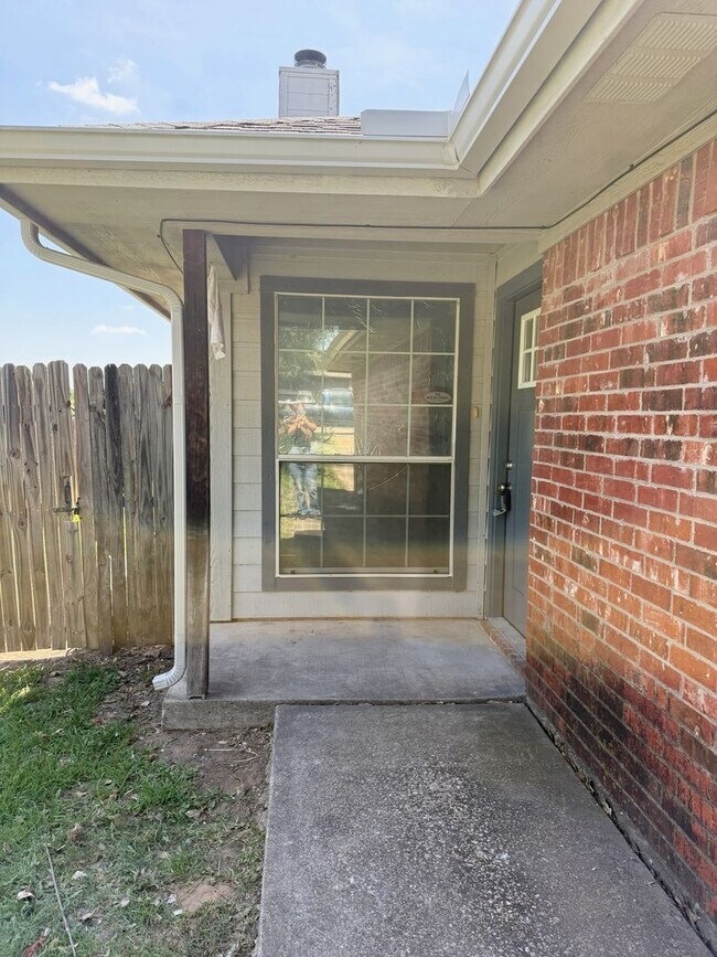 Building Photo - 716-716 Stribling Cir