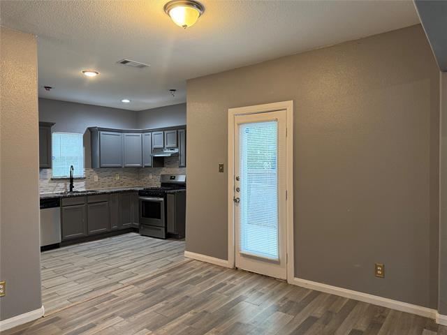 Building Photo - 7315 Toland St