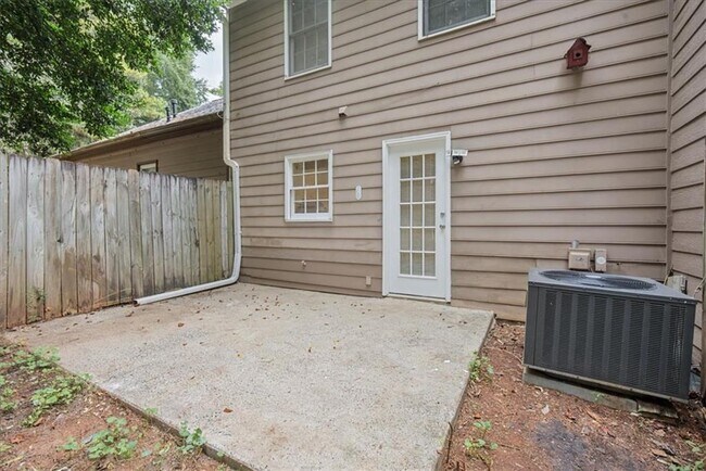 Building Photo - 291 Westland Way SW
