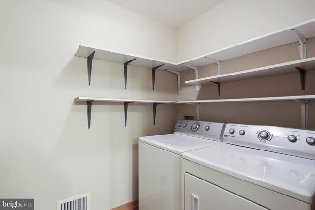 Building Photo - 56-A PROCTOR Ln