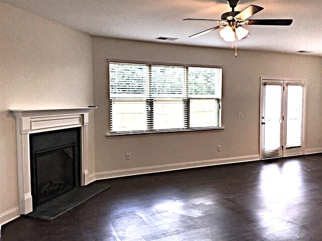 Building Photo - 1682 Weatherbrook Cir