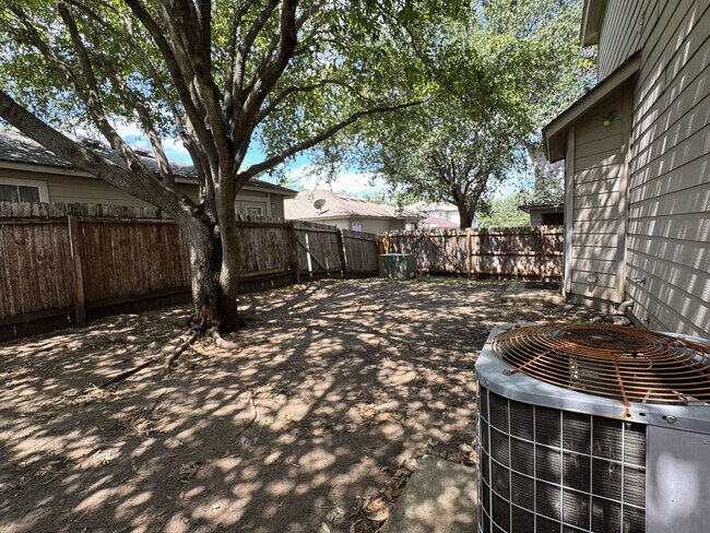 Building Photo - 861 Barrel Point
