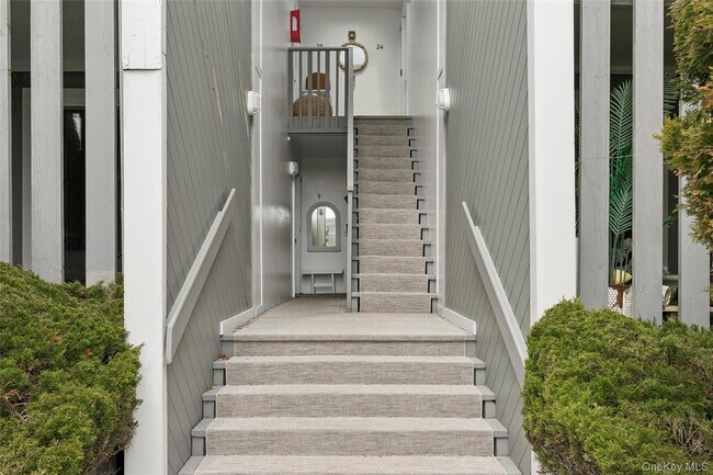 Building Photo - 274 Dune Rd