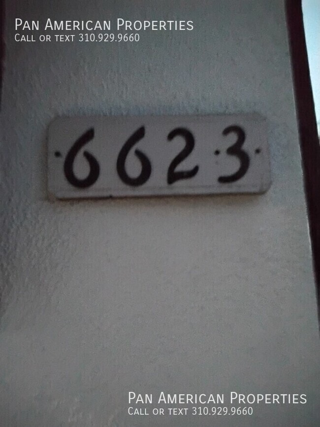 Building Photo - 6625 1/4 Crenshaw Blvd.-