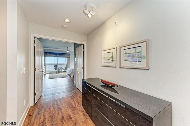 Building Photo - 14813 Laguna Dr