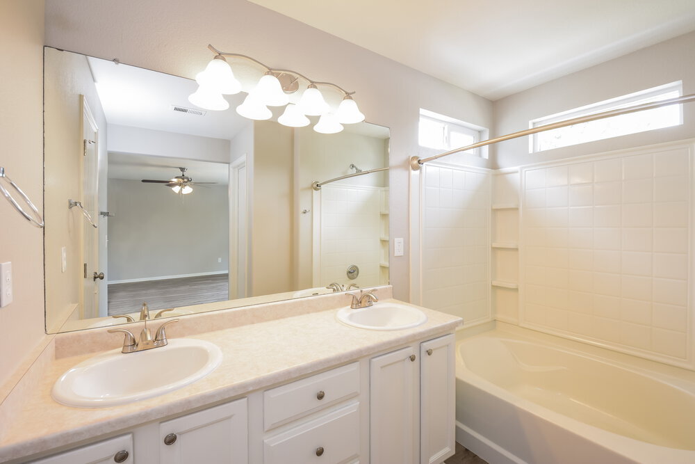 Building Photo - 2487 E 127th Ct