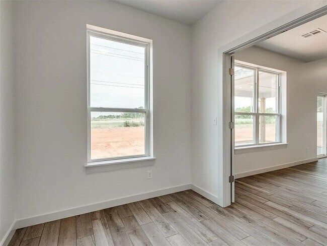 Building Photo - 4601 Olivera St