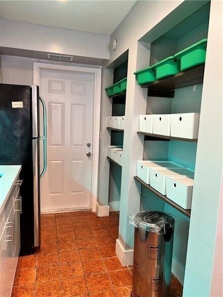 Building Photo - 3947 Coral Springs Dr