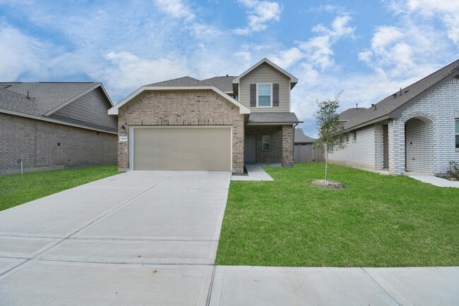 Building Photo - 15822 Kinlough Dr