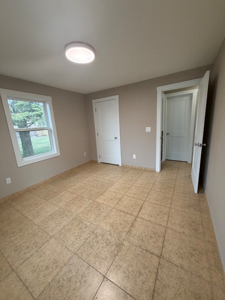 Building Photo - 8209 E Indiana Ave