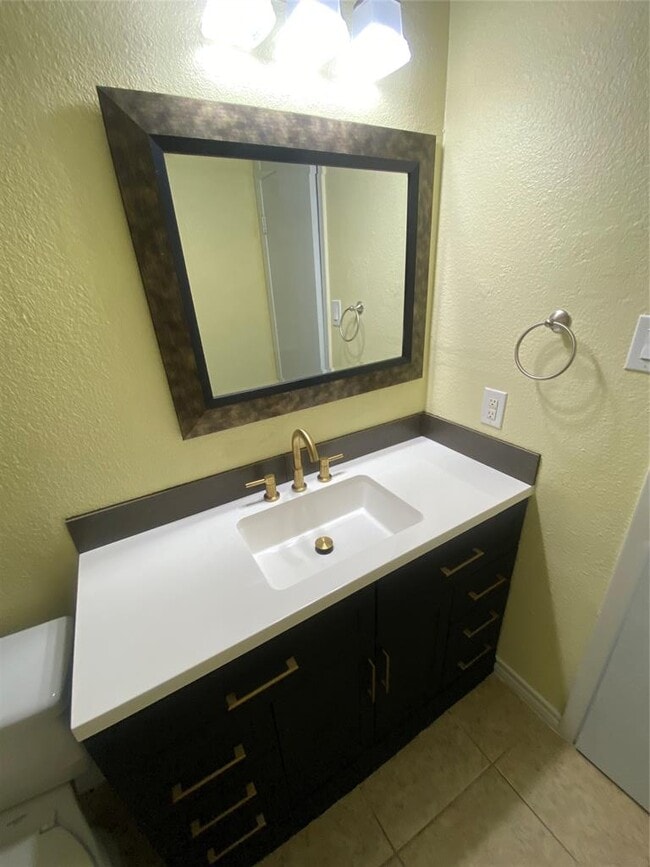 Building Photo - 10616 Mellow Meadow Dr
