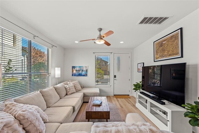 Building Photo - 3112 Corbin Ln