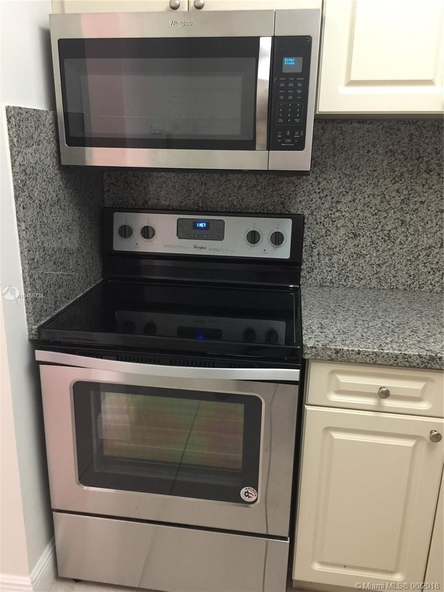 Building Photo - 9403 SW 76th St