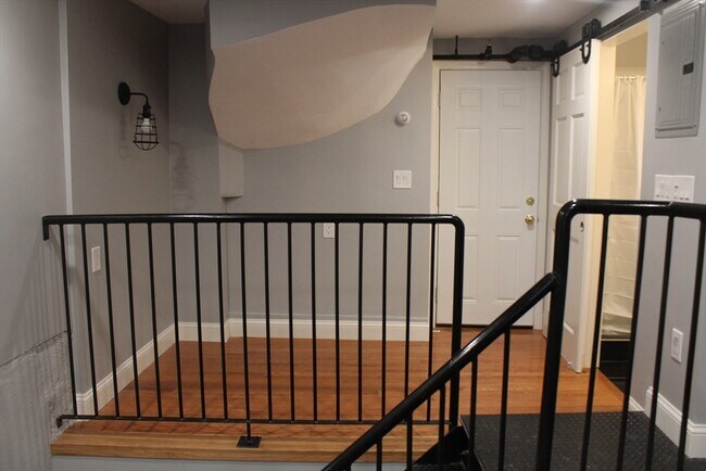 Building Photo - 49 Brimmer St