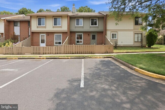 Building Photo - 1211 Springtide Pl