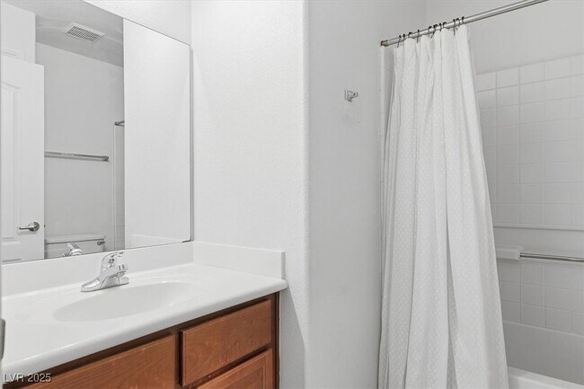 Building Photo - 3313 Speckle Summer Pl