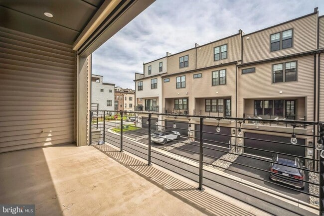 Building Photo - 22226 Philanthropic Dr