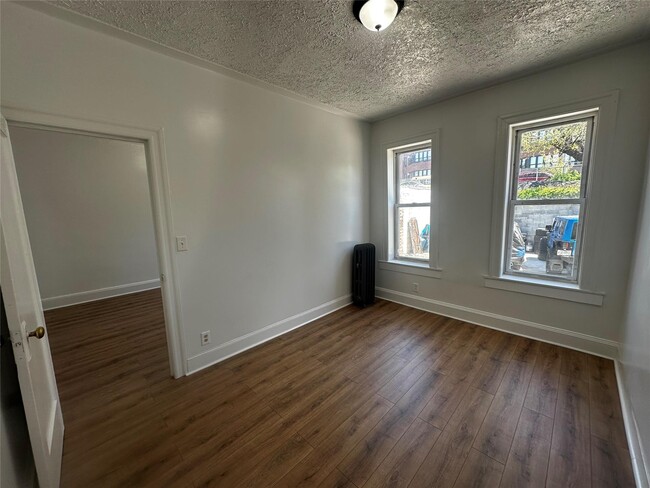Primary Photo - 26-33 96th St