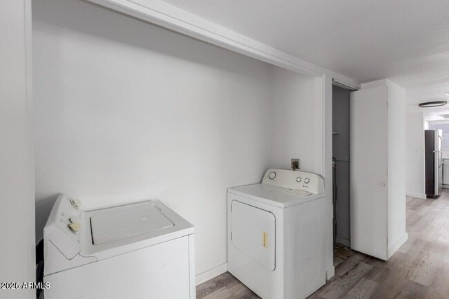 Building Photo - 6629 N 27th Ave