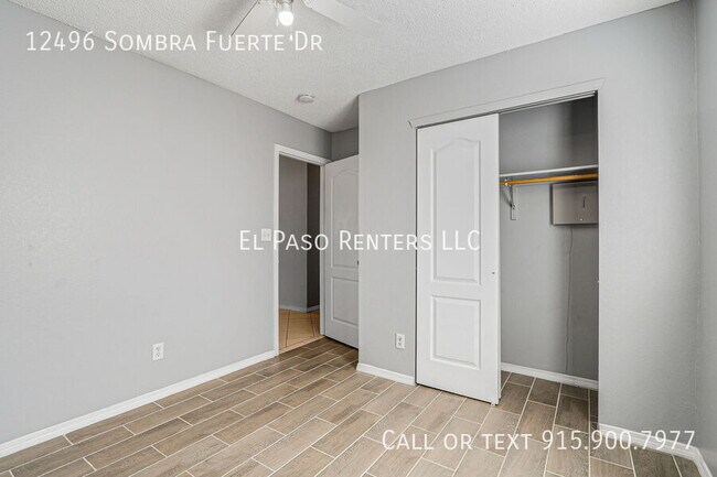 Building Photo - 12496 Sombra Fuerte Dr