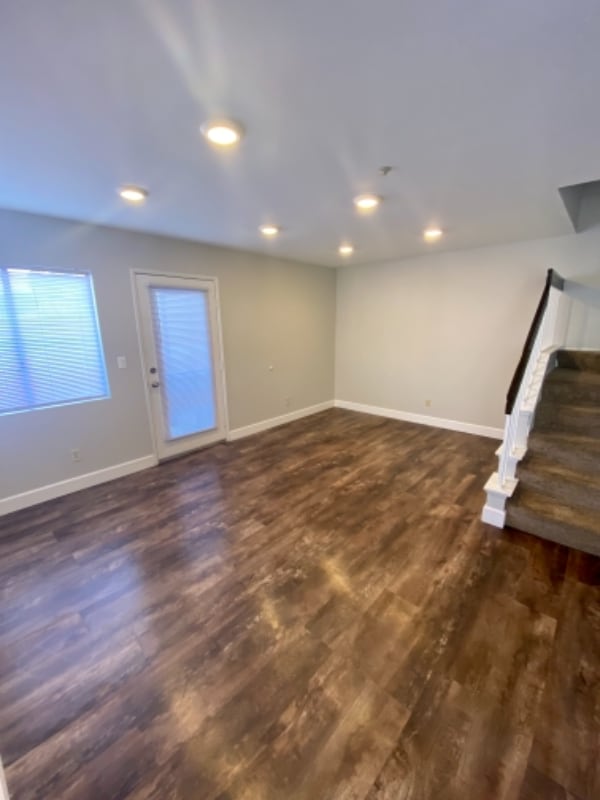 Building Photo - 8929 Arlingdale Way