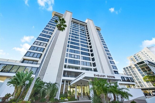 Building Photo - 770 S Palm Ave