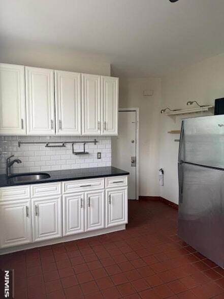 Building Photo - 176 Shaw St