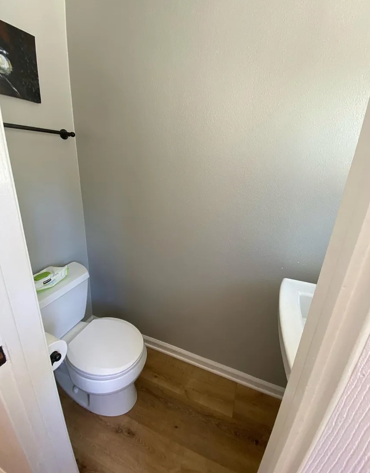 Building Photo - 5840 Allott Ave