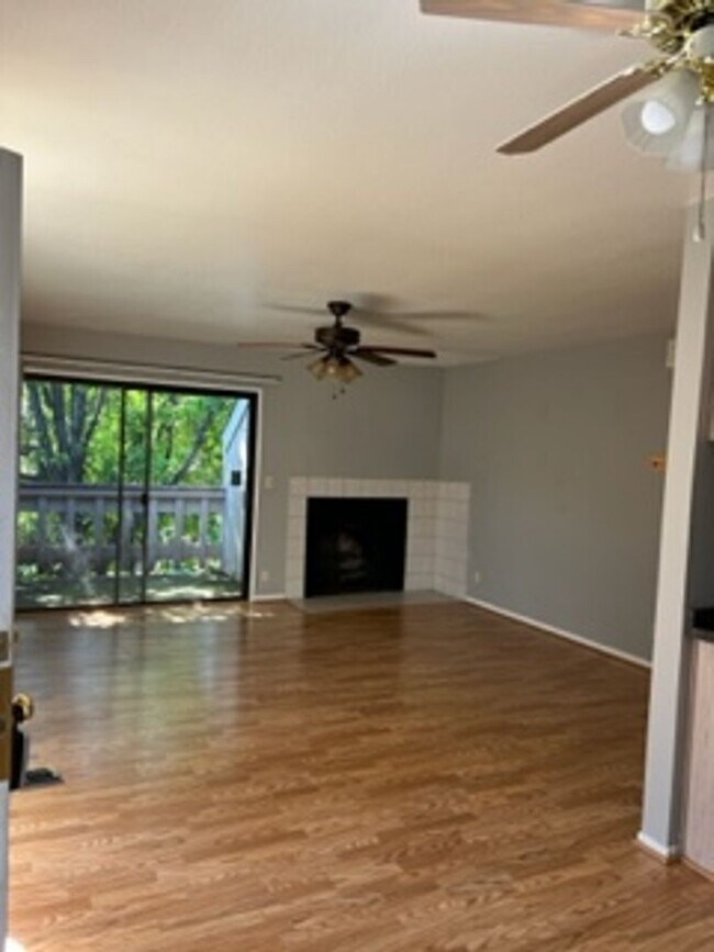 Building Photo - 2200 Notre Dame