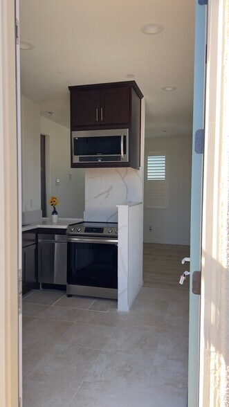 Building Photo - 2599 Cordelia Ln