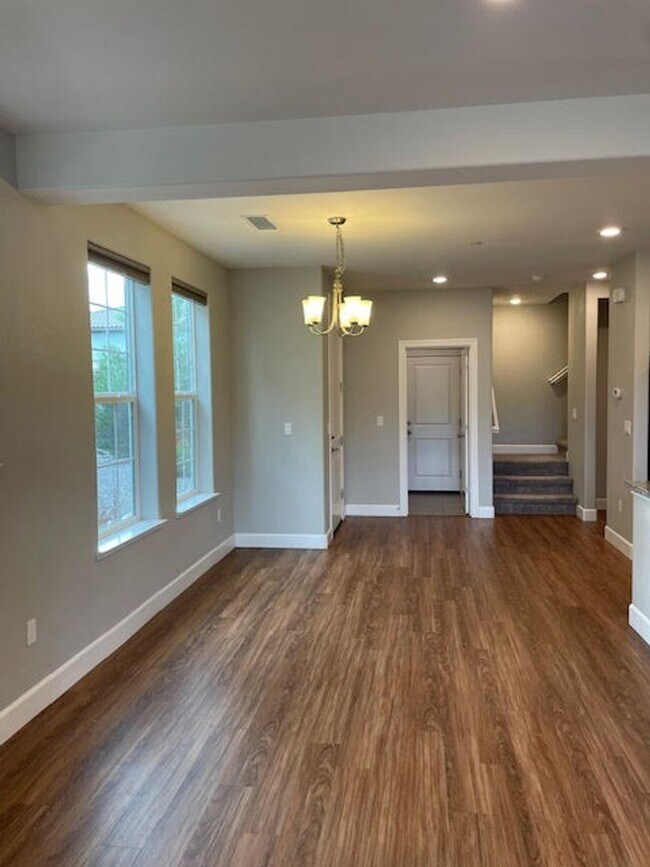 Building Photo - Large Condo in the Heart of Damonte Ranch
