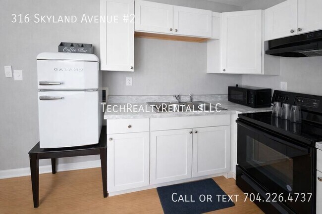 Building Photo - 316 Skyland Ave