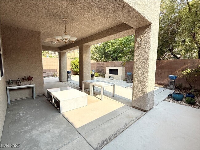 Building Photo - 772 Calstock Ct