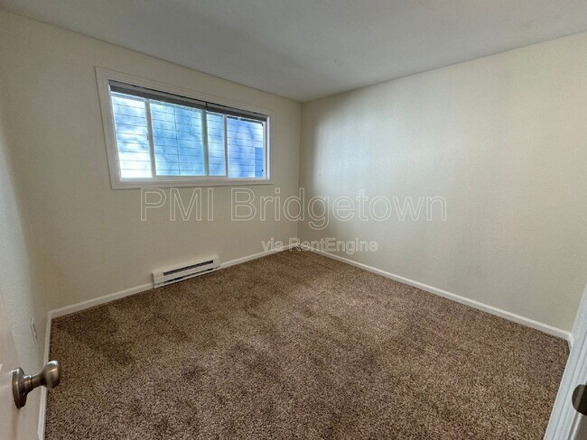 Building Photo - 7315 SW 53rd Ave