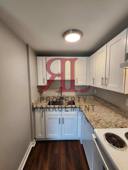 Building Photo - 75 W Moler St