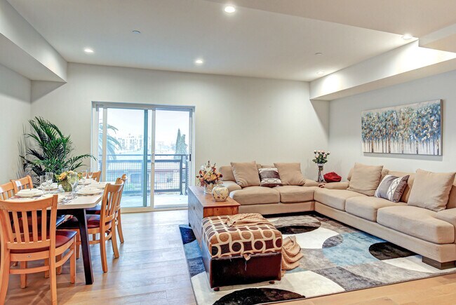 Building Photo - 2939 Leeward Ave