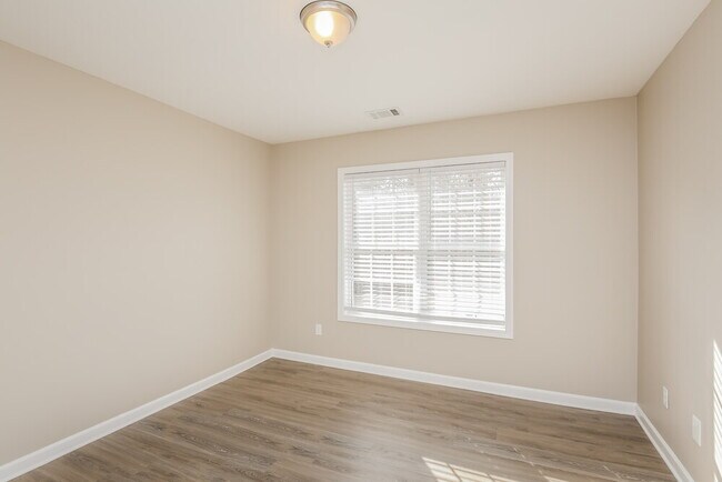 Building Photo - 2609 Democracy Dr