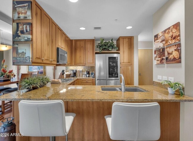 Building Photo - 7141 E Rancho Vista Dr