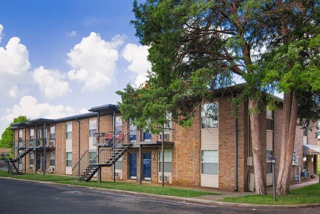 Primary Photo - 3600 Hillsboro Pike