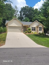 Building Photo - 13 Leyden Ct